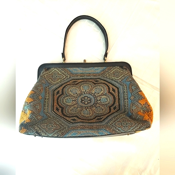 Isabella Fiore Beaded carpet and leather Satchel - Picture 2 of 10